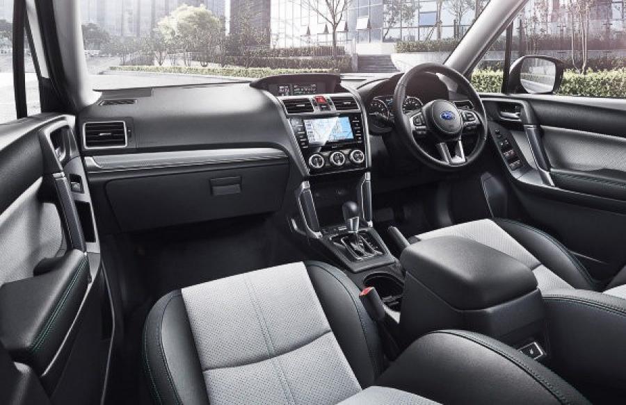 Интерьер Subaru Forester Style Modern 2016 года  (фото 2 из 6)